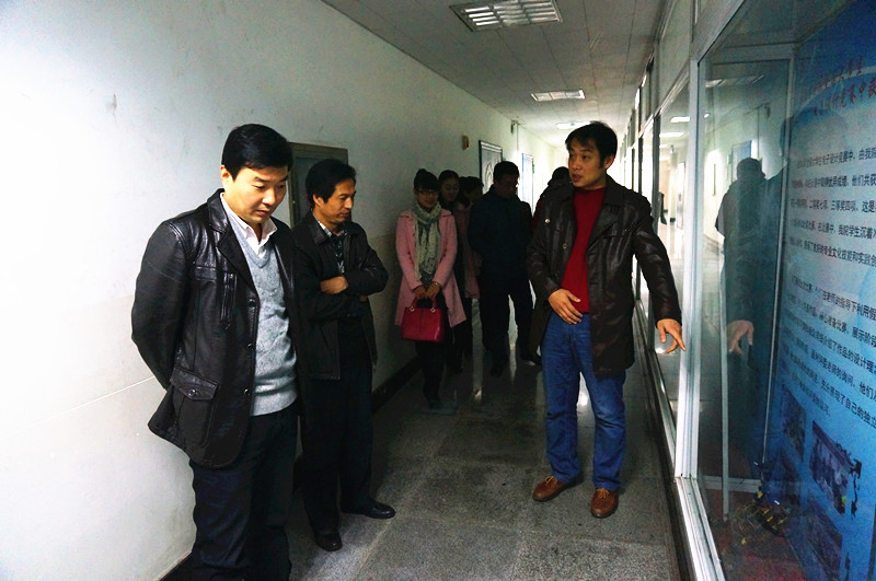 何卫军副书记参观山西农大成人社区
学生科研竞赛成果展 何卫军副书记参观山西农大成人社区
学生科研竞赛成果展