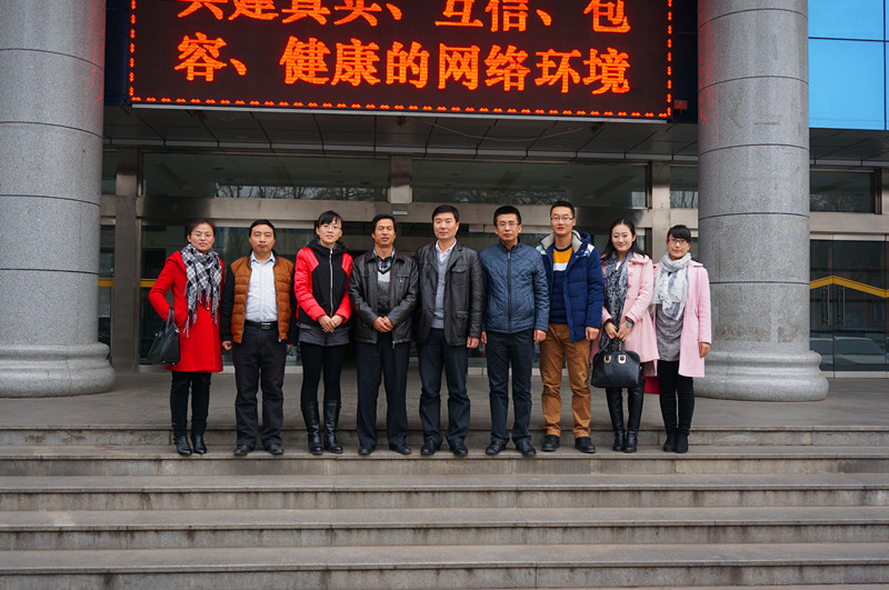 调研组一行与山西农大成人社区
领导、我校校友合影 调研组一行与山西农大成人社区
领导、我校校友合影