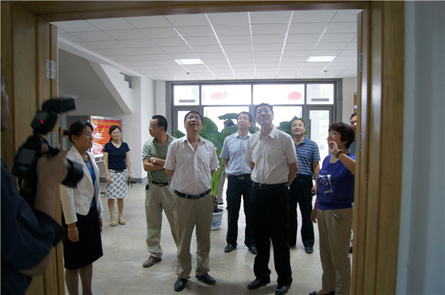 介绍成人社区
概况